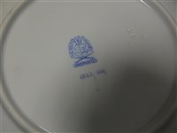 Lot 214 - A Herend 'Chinese Bouquet' porcelain dinner and part tea service
