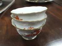 Lot 214 - A Herend 'Chinese Bouquet' porcelain dinner and part tea service