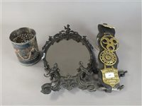 Lot 423 - A selection of metal ware