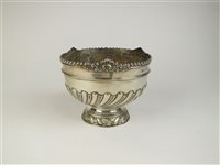 Lot 90 - A silver bowl