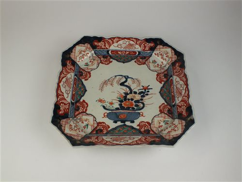 Lot 153 - A Japanese Imari Dish