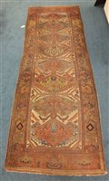 Lot 534 - An Azeri runner