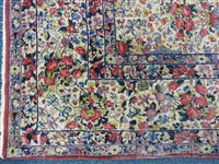 Lot 425 - A Kirman carpet