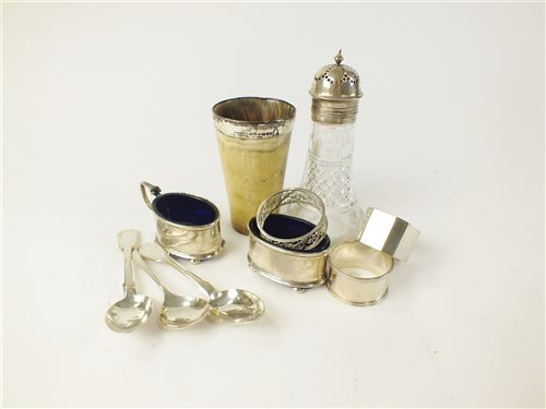 Lot 34 - A collection of silver