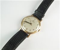 Lot 135 - A 9ct gold wristwatch