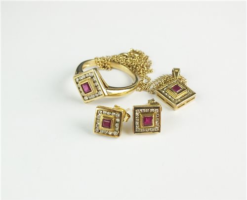 Lot 64 - A 9ct gold ruby and diamond suite of jewellery