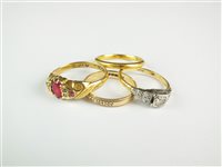 Lot 122 - A collection of four rings