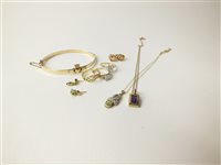 Lot 7 - A collection of jewellery