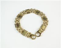 Lot 90 - A 9ct gold bracelet