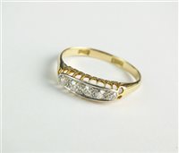 Lot 99 - Five stone diamond ring