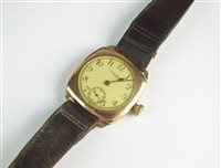 Lot 132 - A 9ct gold Waltham wristwatch