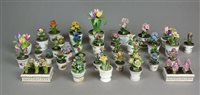 Lot 219 - A collection of Continental porcelain posies