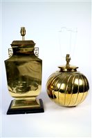 Lot 304 - A collection of table lamps