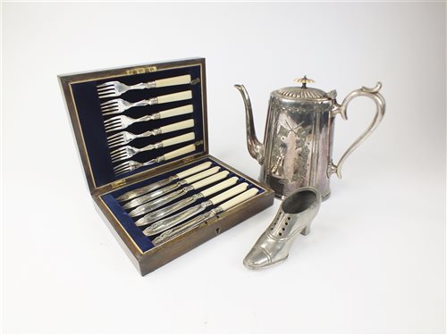 Lot 29 - A collection of silver plate and pewter