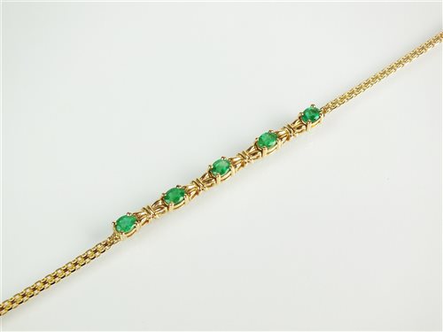 Lot 170 - An emerald bracelet