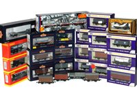 Lot 192 - Bachmann, Hornby & Dapol Wagons (26)