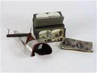 Lot 204 - Stereoscopic viewer and cards