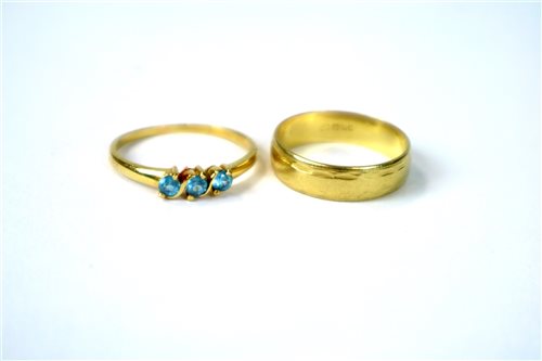 Lot 20 - Two rings