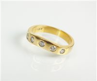 Lot 159 - A five stone diamond ring
