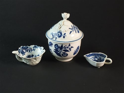 Lot 37 - Three pieces of Worcester blue and white porcelain