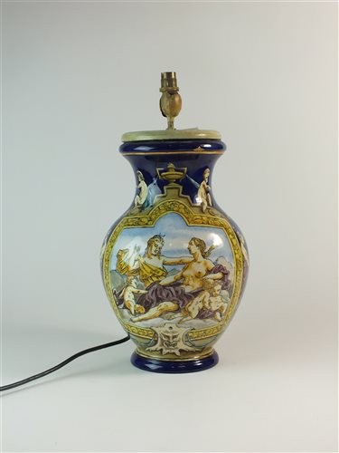 Lot 91 - An Italian maiolica vase