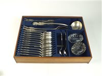 Lot 122 - A canteen of silver plated cutlery