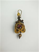 Lot 106 - A 19th century brooch and single earring