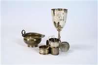 Lot 15 - A collection of silver