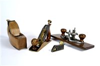 Lot 290 - A collection of good quality early 20th century carpentry tools
