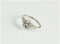 Lot 147 - A single stone diamond ring