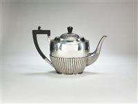 Lot 49 - A silver teapot