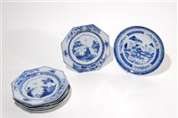 Lot 289 - A set of five Chinese blue and white export octagonal porcelain plates