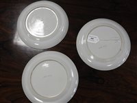 Lot 289 - A set of five Chinese blue and white export octagonal porcelain plates