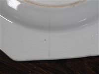 Lot 289 - A set of five Chinese blue and white export octagonal porcelain plates