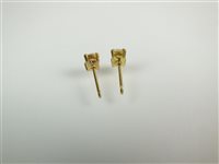 Lot 120 - A pair of diamond stud earrings