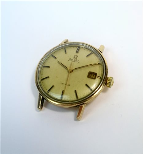 Lot 189 - A Gentleman's 9ct gold Omega Seamaster watch on expanding bracelet within case
