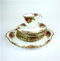 Lot 76 - A selection of Royal Albert 'Old Country Roses' teawares