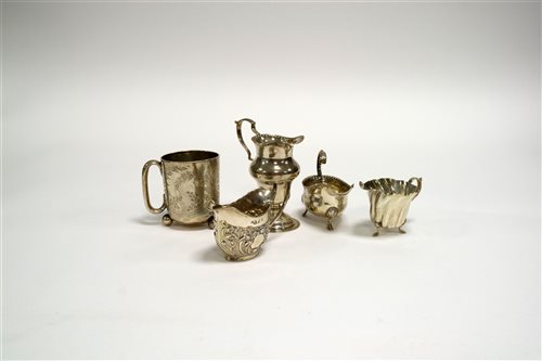 Lot 21 - A collection of silver
