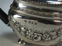 Lot 16 - A silver teapot and sugar bowl