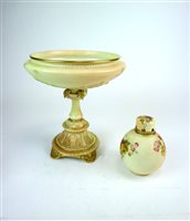 Lot 91 - A Royal Worcester blush ivory pedestal dish and a pot pourri vase and cover