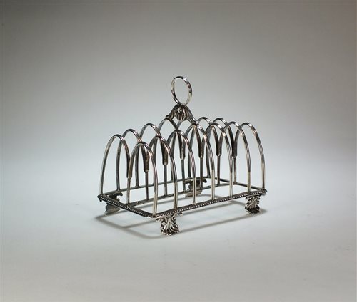 Lot 18 - A George III silver toast rack