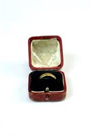 Lot 29 - A 22ct gold wedding band