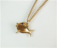 Lot 168 - A 9ct gold fish pendant