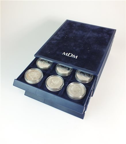 Lot 243 - An Elizabeth The Queen Mother silver proof commemorative coin collection