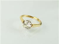 Lot 176 - A single stone diamond ring