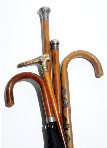 Lot 161 - A selection of walking canes