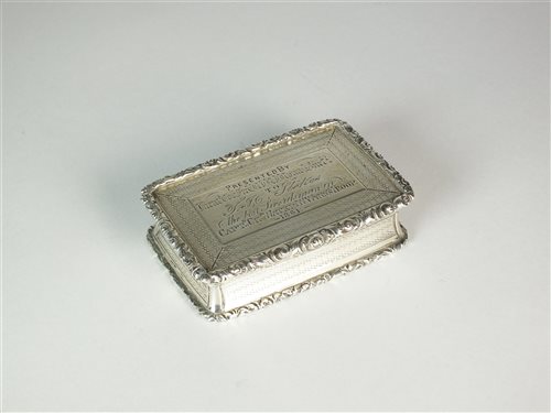 Lot 13 - A presentation silver snuff box