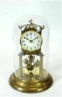 Lot 681 - A small early 20th century anniversary clock