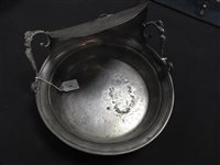 Lot 764 - A Jewish pewter offering bowl