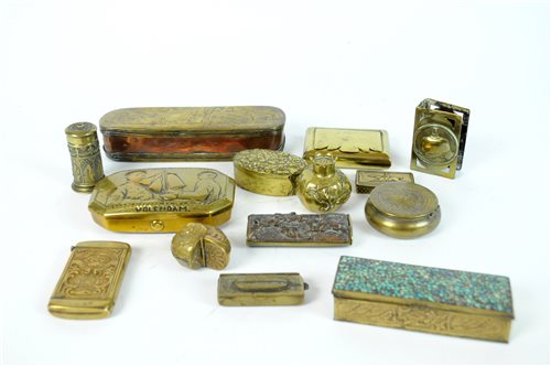 Lot 190 - An 18th century Dutch brass and copper tobacco box